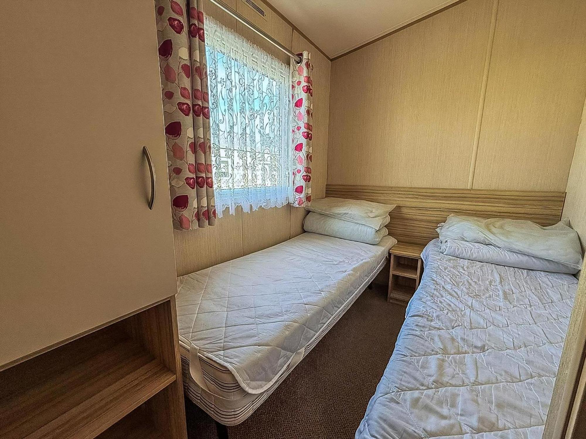 Great 8 Berth Caravan In Norfolk Near To Great Yarmouth Ref 20178Bs Hopton on Sea Exterior photo